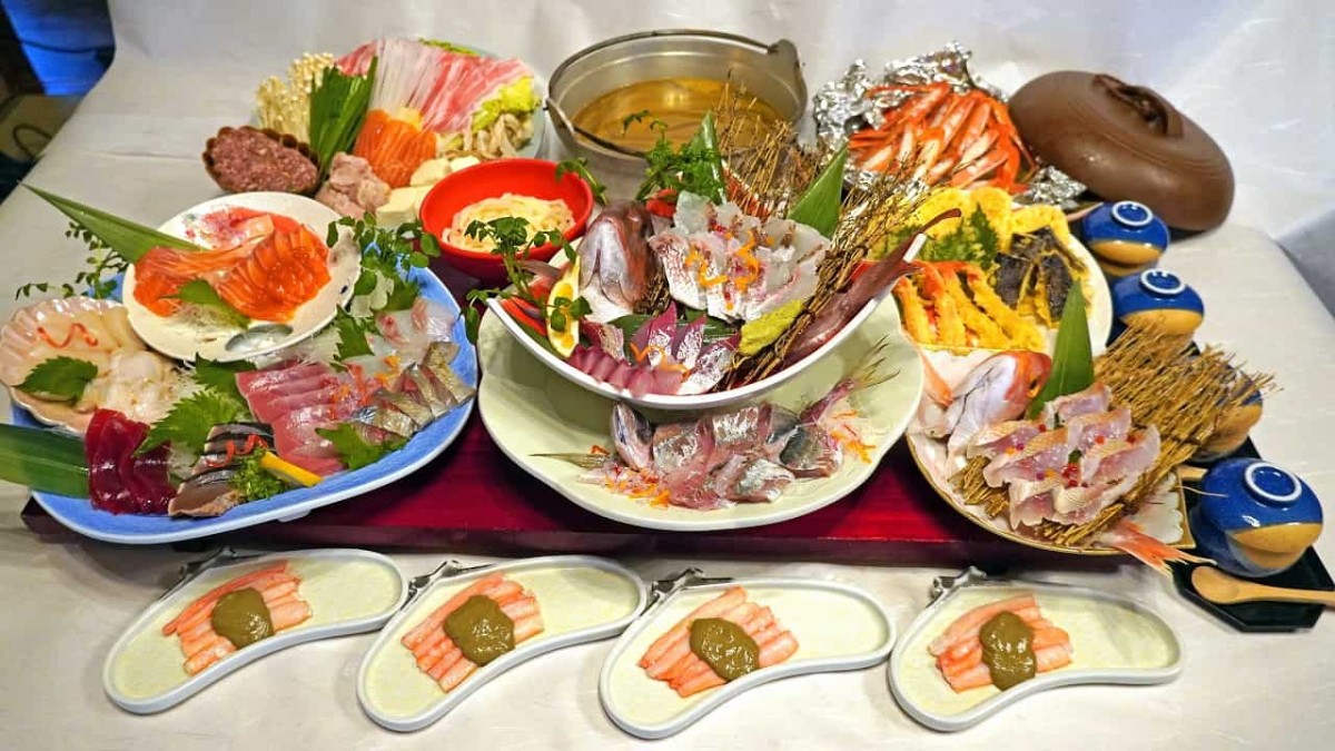 島根県松江市伊勢宮にある居酒屋『海鮮問屋博多』で提供するコース料理