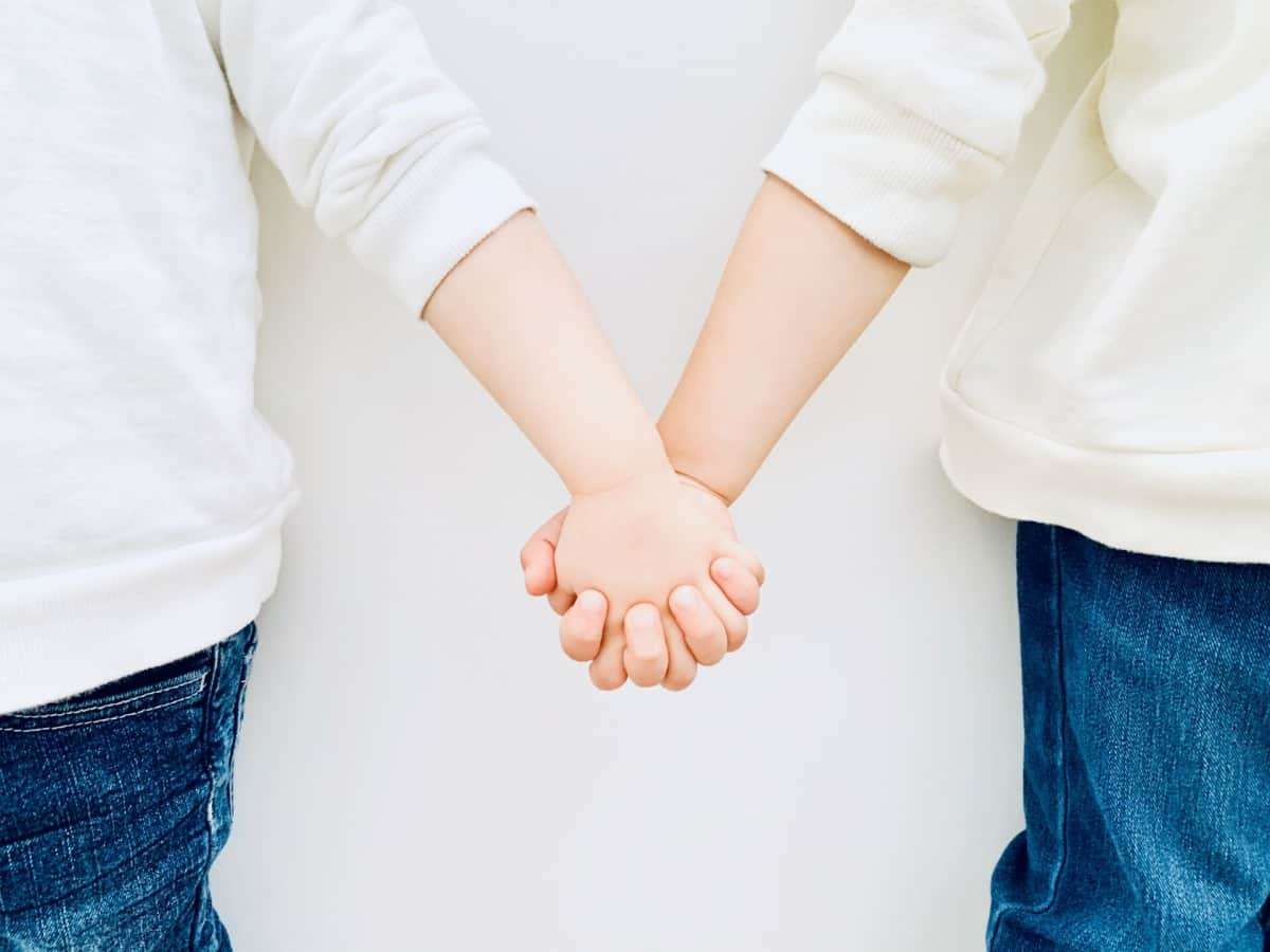 人気記事_うちの子に友達はできる？保育園・幼稚園入園で気になる「友達作り」の話【藤原さんの育児学Vol.39】