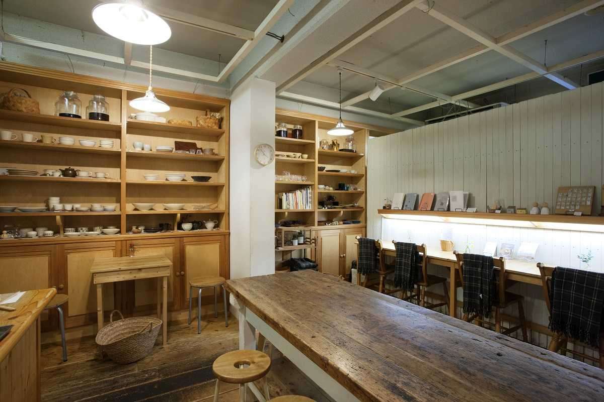 鳥取県米子市にある雑貨屋『ティズクレイ』のカフェスペース『楓』