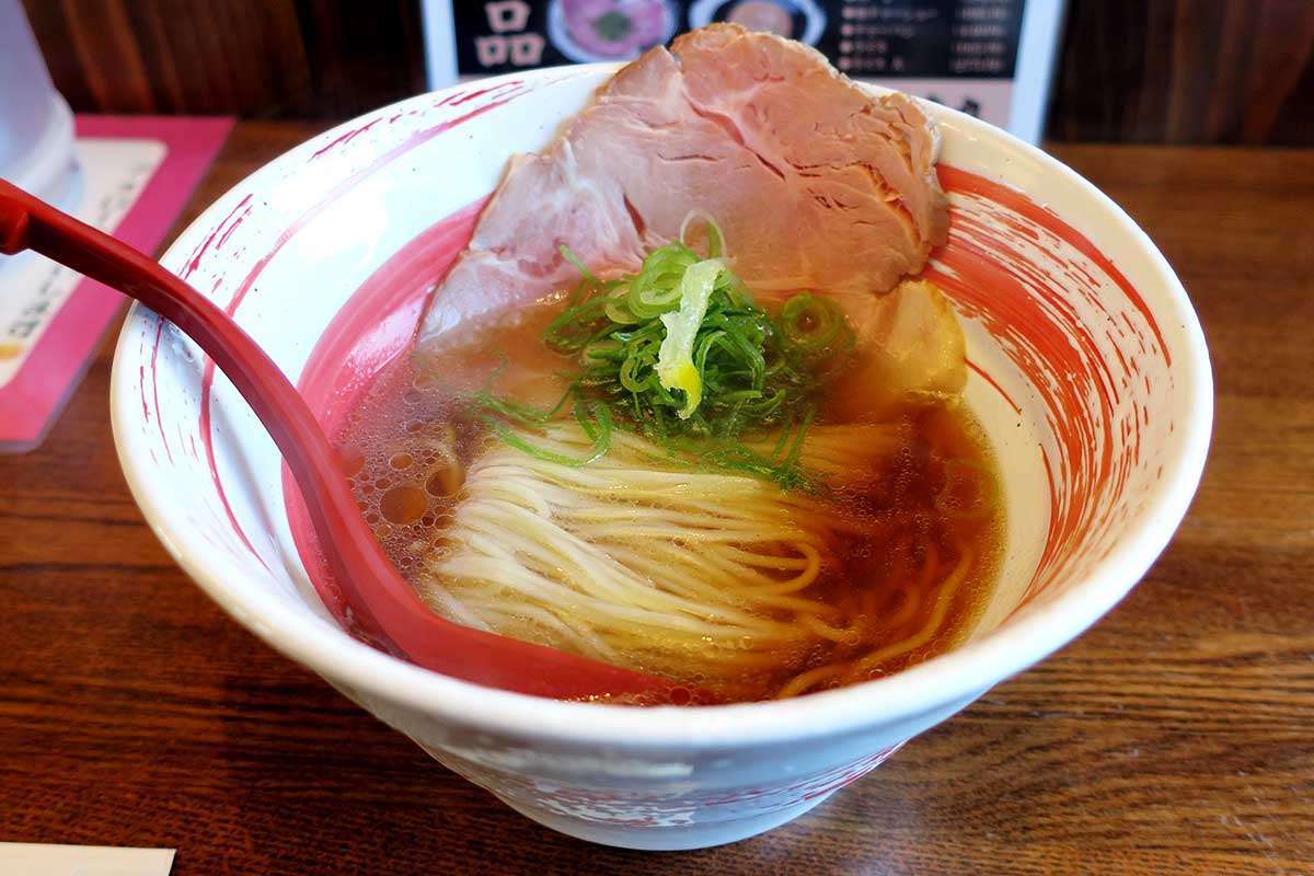 岩美町にあるラーメン店「めん処 日の出丸」