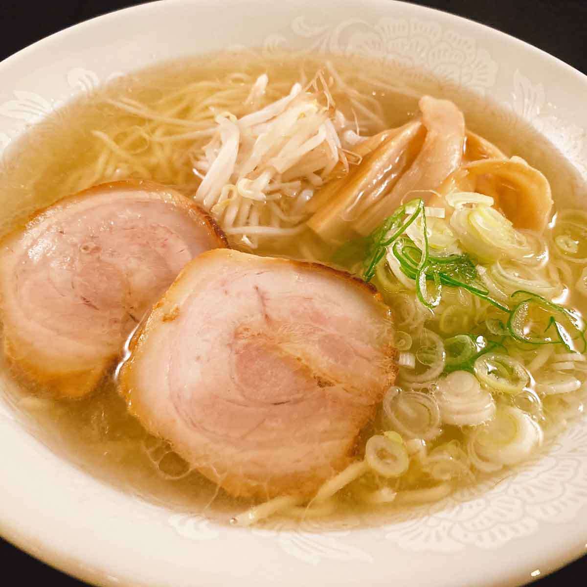 米子市_ラーメンばんらい_米子駅_人気_オススメ_牛骨ラーメン_ランチ