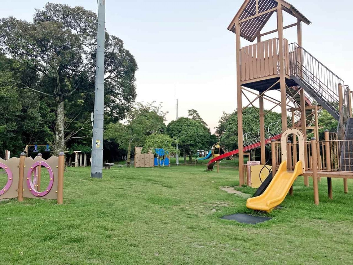 島根県益田市_公園_子ども連れ_お出かけ_万葉公園_駐車場_すべり台