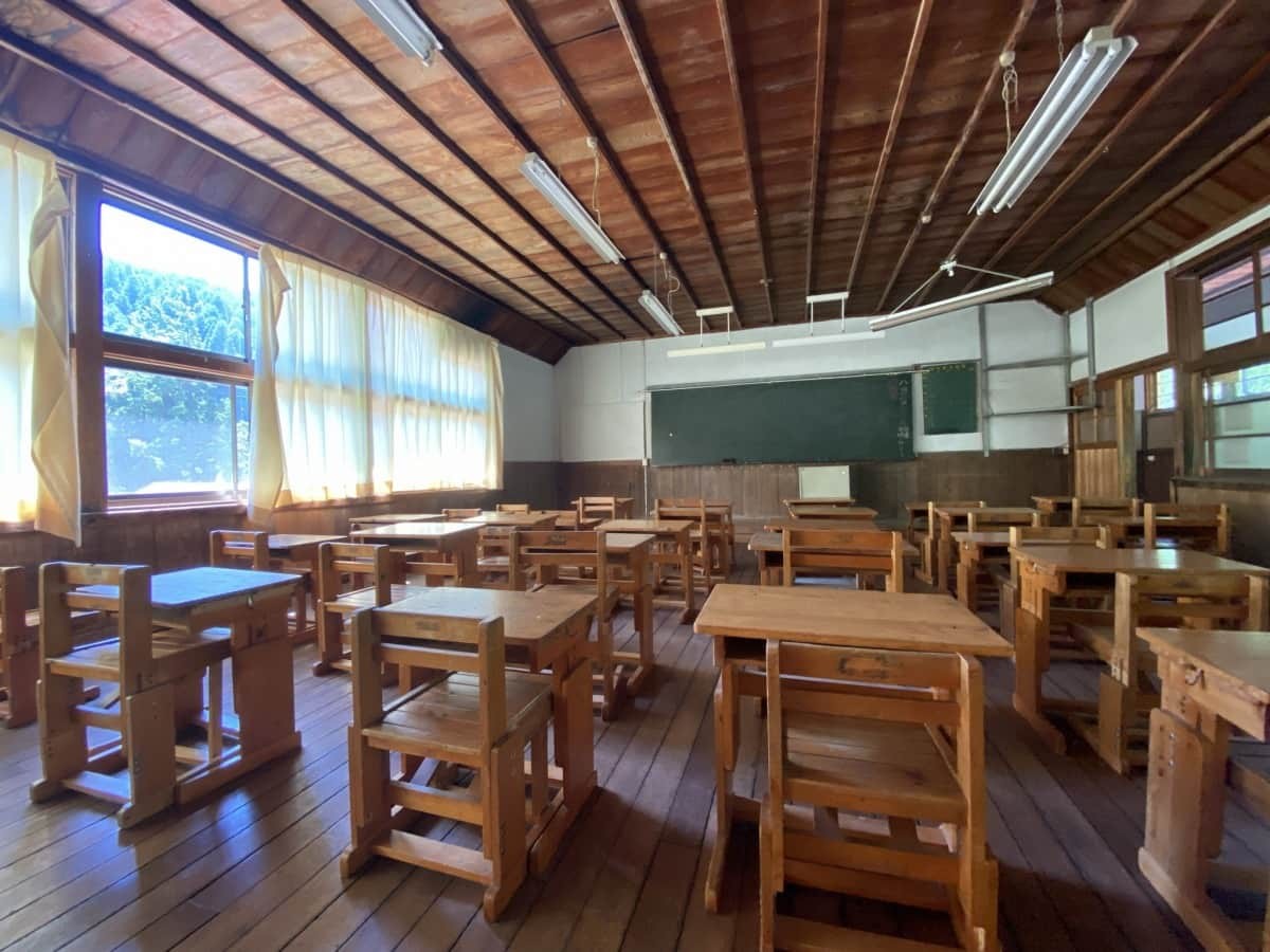 鳥取県智頭町_観光_穴場_旧山形小学校_料金_場所_ひとり旅