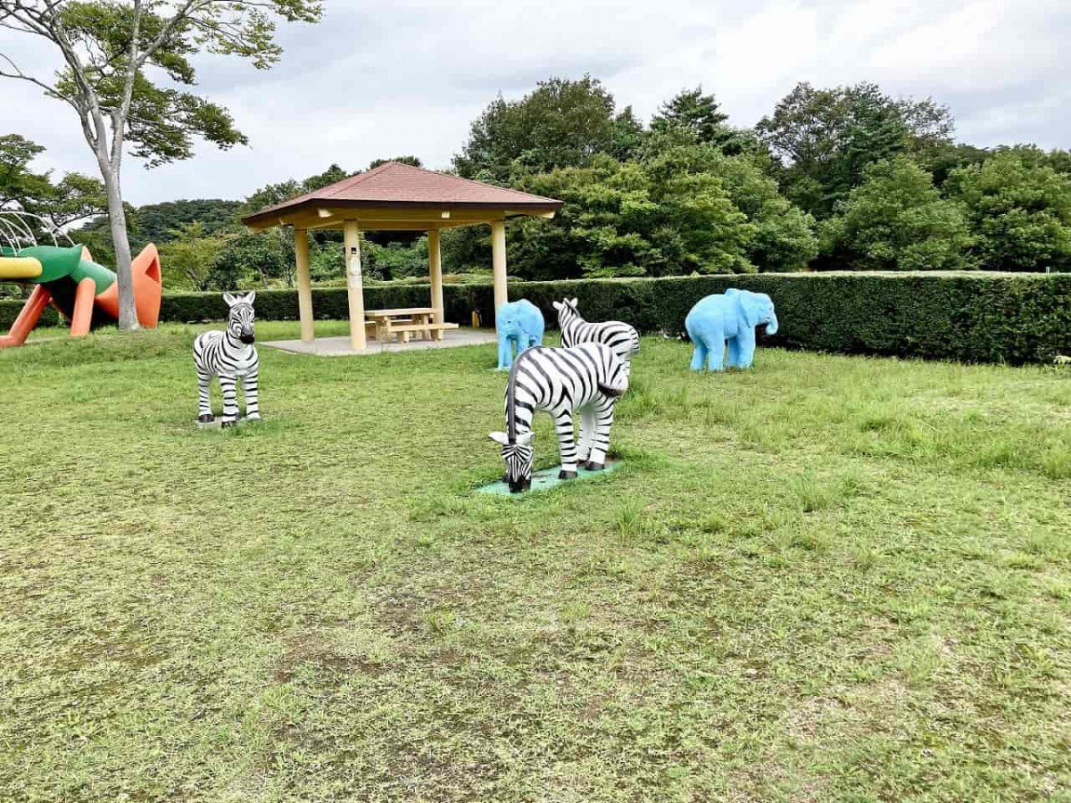 島根県益田市_公園_子ども連れ_お出かけ_浜田市旭運動園_駐車場_すべり台