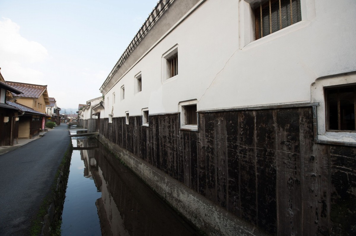 鳥取県倉吉市にある人気観光地『白壁土蔵群』の街並の様子