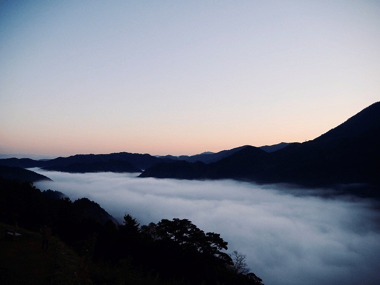島根県津和野町の観光名所『津和野城跡』で見られる雲海の景色