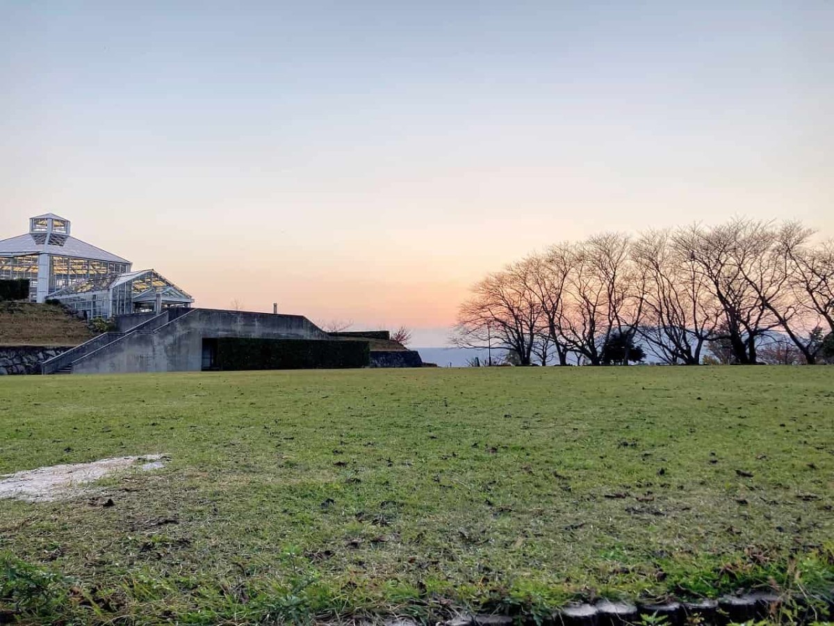 島根県松江市_大根島_大塚山公園_駐車場_トイレ_オススメ_子ども_紅葉_ピクニック