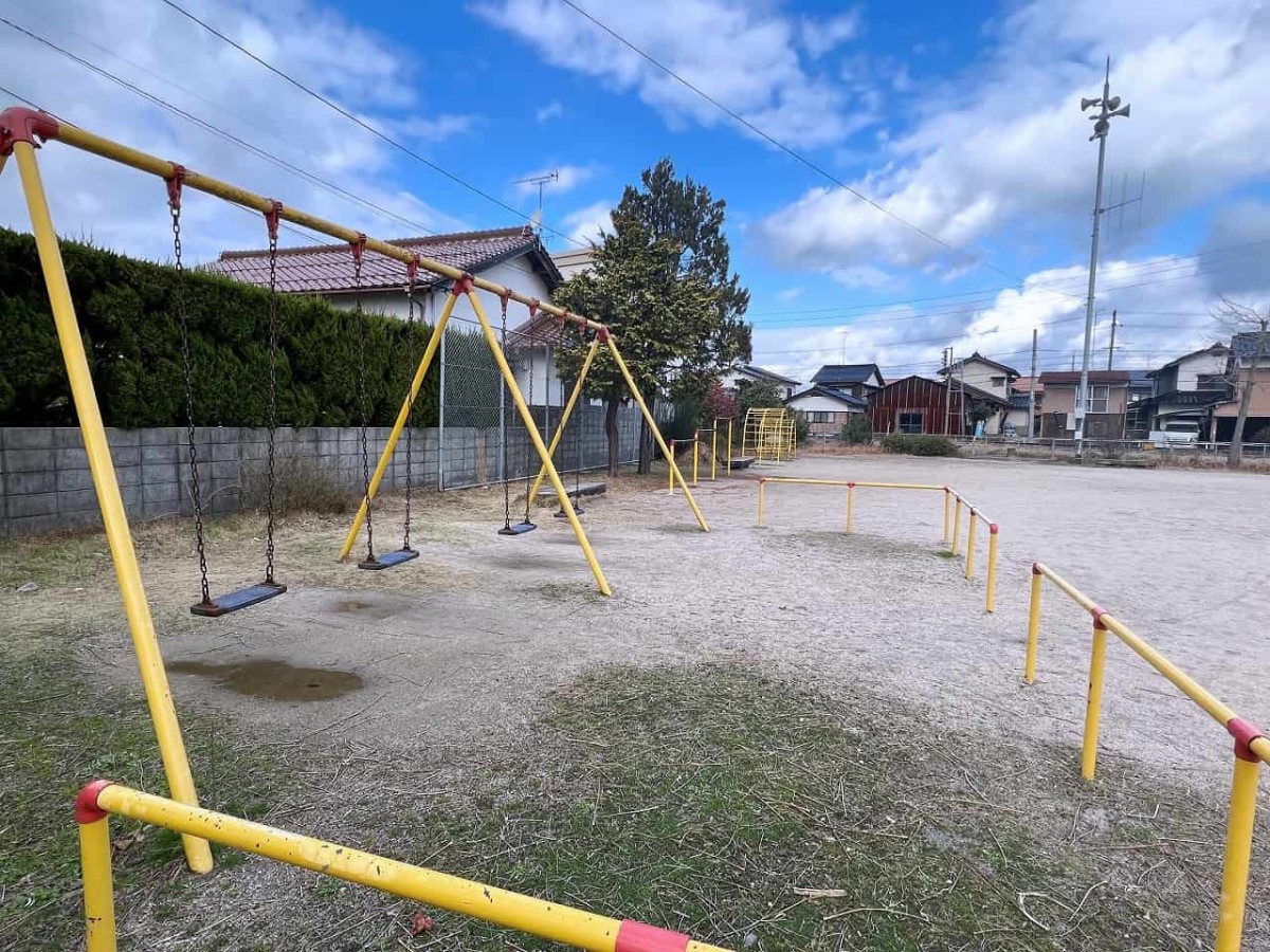 鳥取県米子市の三本松公園_ブランコ