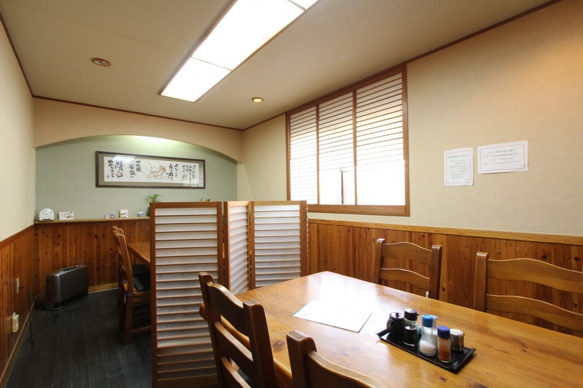 島根県出雲市大社町の大衆食堂『きんぐ』の店内