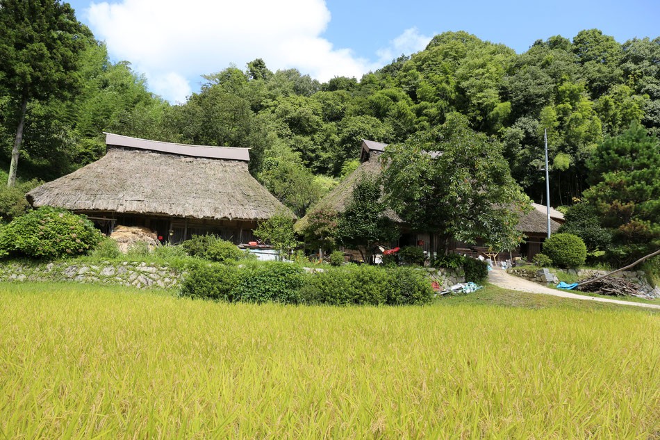 島根県奥出雲町にある『煤竹工房（すすだけこうぼう）奥出雲』の外観