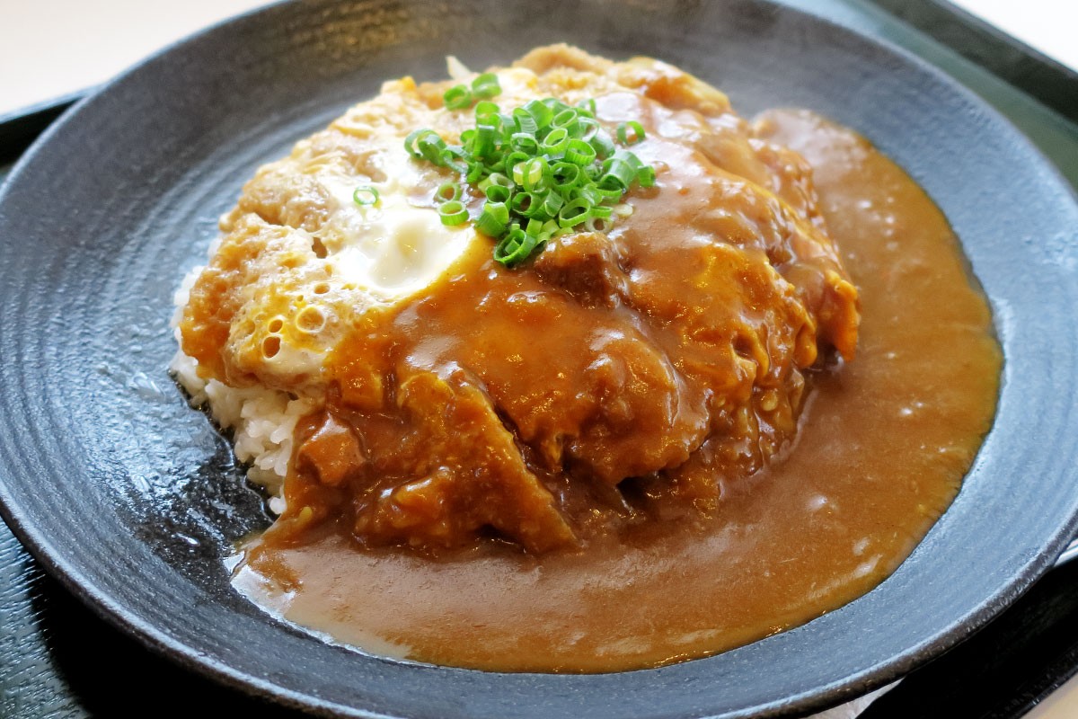 島根県松江市にある人気ランチスポット『カフェレストTOMO』の新名物「俺の男丼」