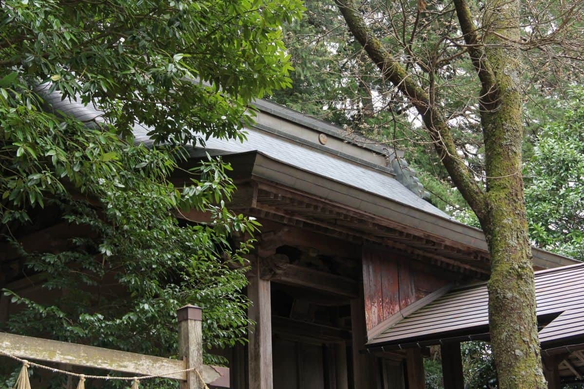 島根県飯南町にある穴場観光スポット『由來八幡宮』の社殿