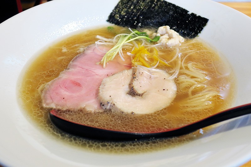 鳥取県倉吉市の人気ラーメン店『麺屋TASUKU』の鯛ラーメン