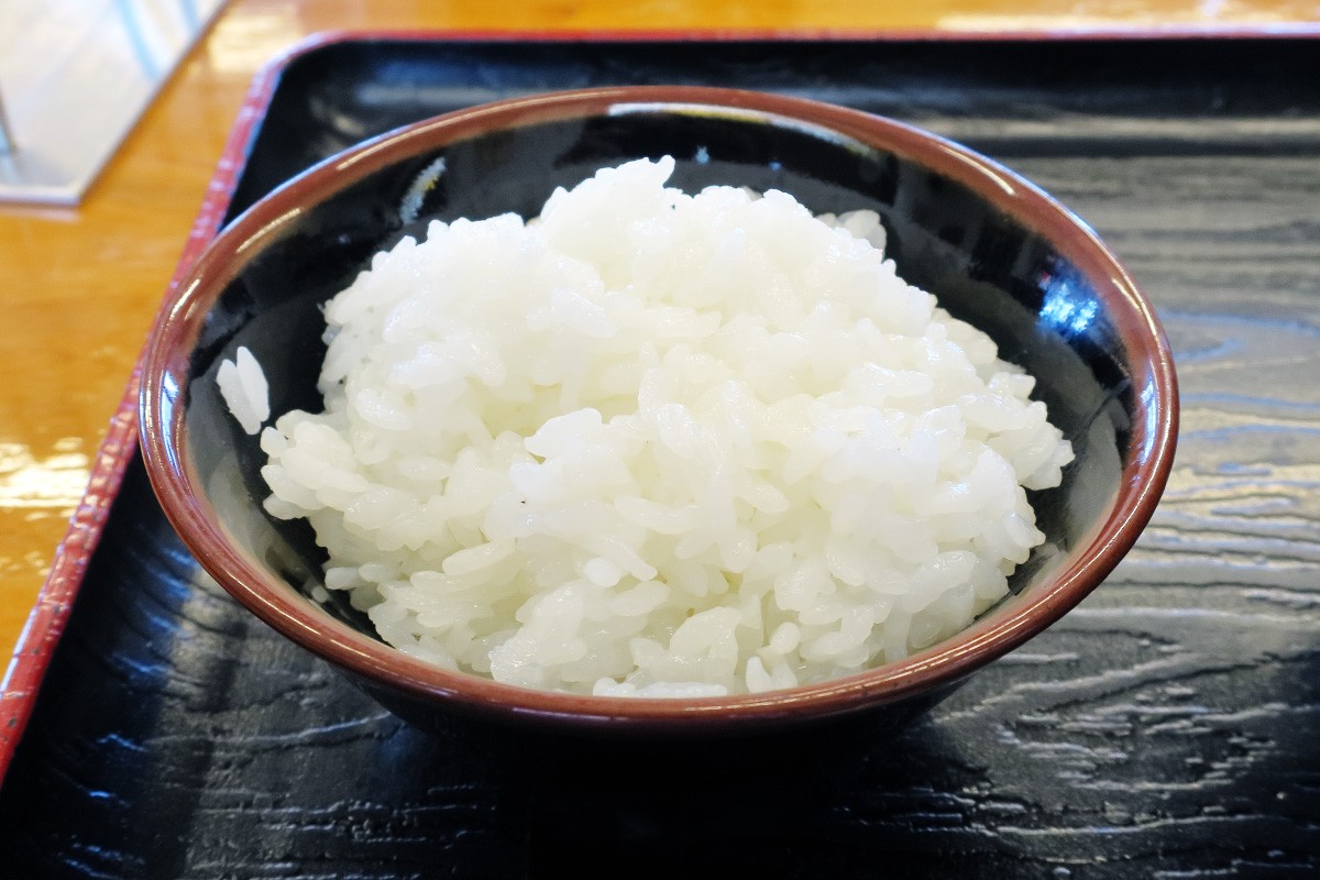 鳥取県米子市の人気ラーメン店『麺屋 無双』の新メニュー「台湾まぜそば」の追い飯