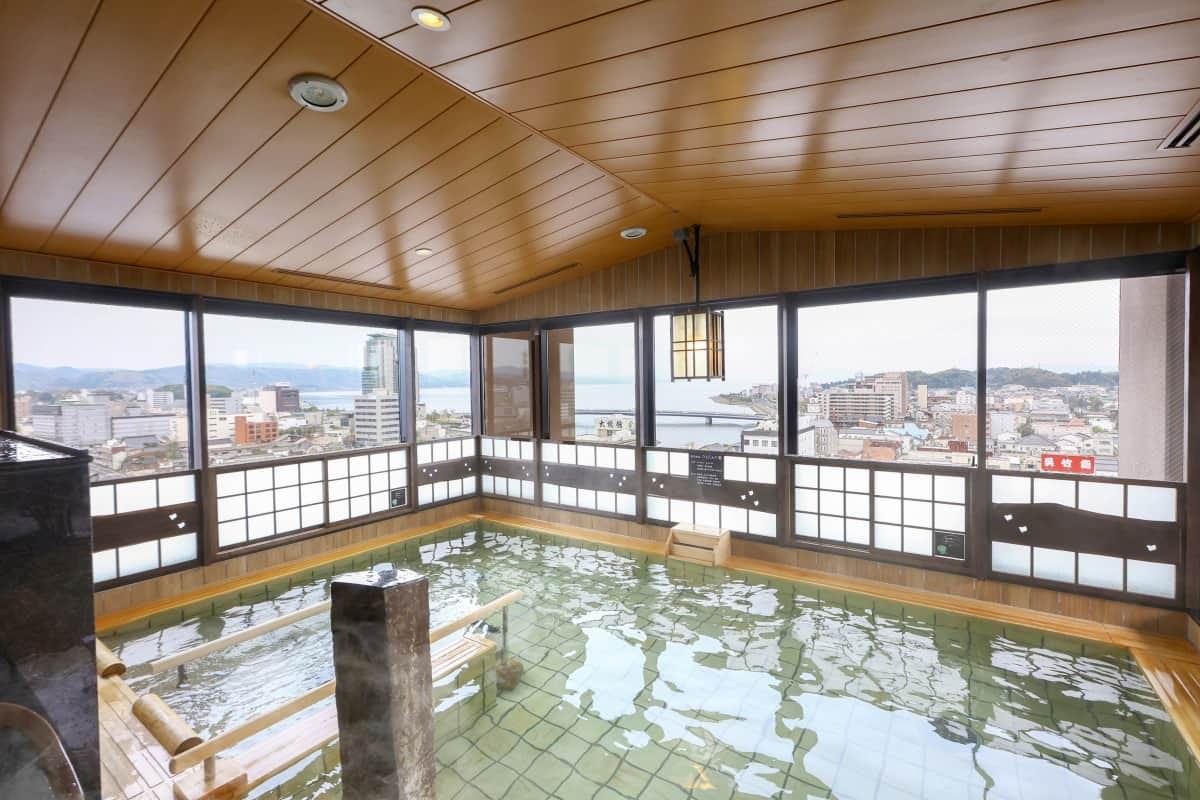 島根県松江市東本町にオープンした『天然温泉 だんだんの湯 御宿 野乃 松江』の温泉