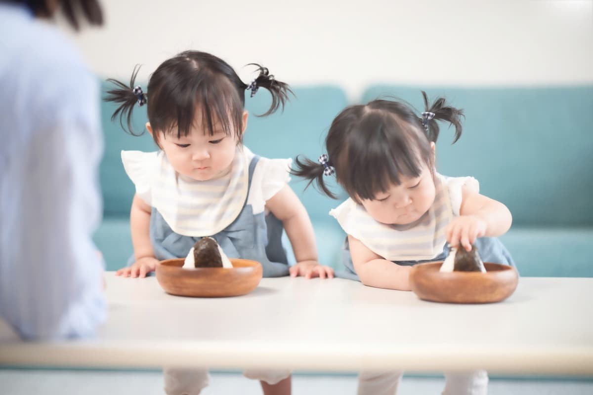 子ども・赤ちゃんの食事イメージ