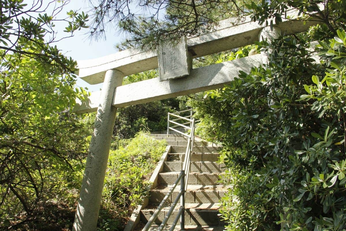 島根県松江市美保関町の穴場スポット『明島神社』の入り口