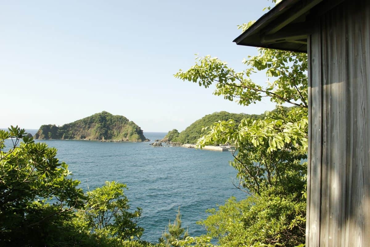 島根県松江市美保関町の穴場スポット『明島神社』からの眺め