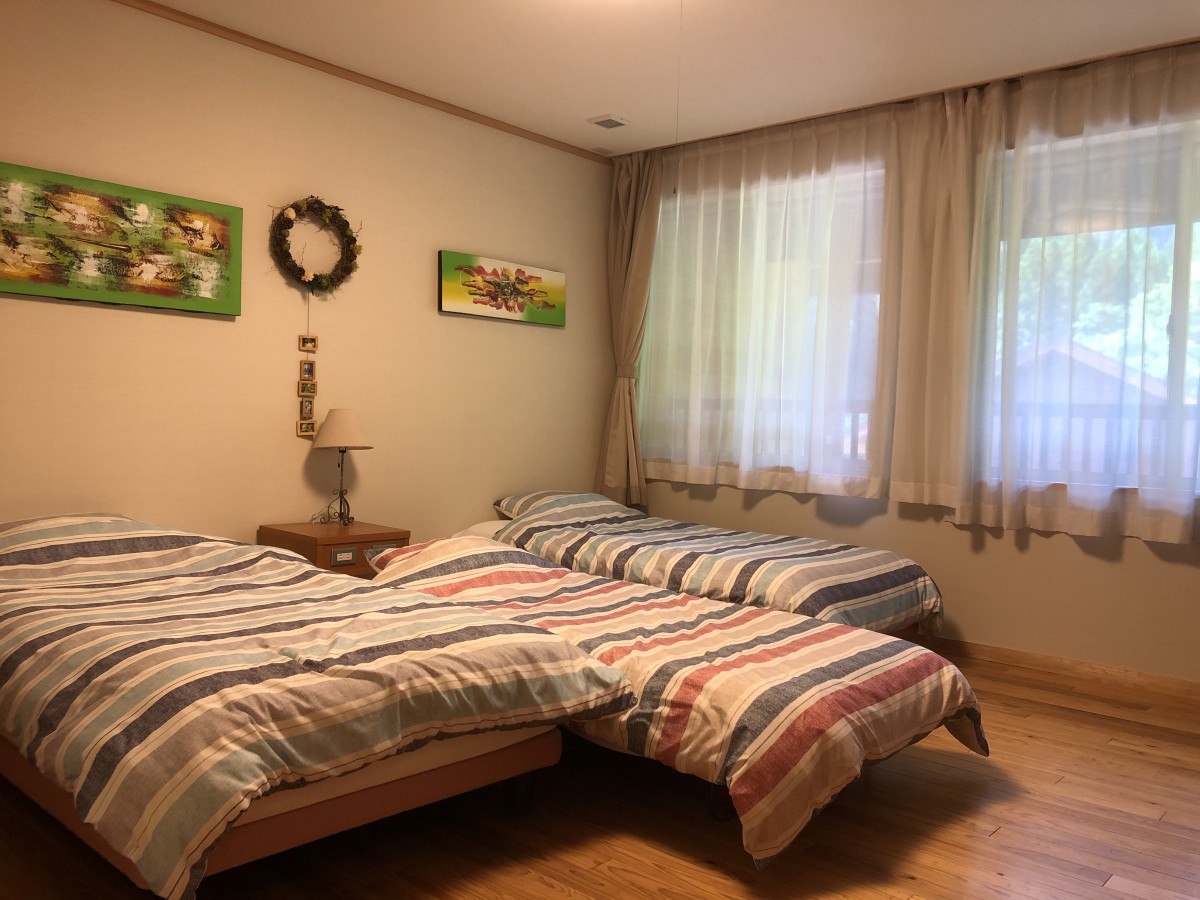島根県飯南町にある宿泊施設『森のホテルもりのす』の客室