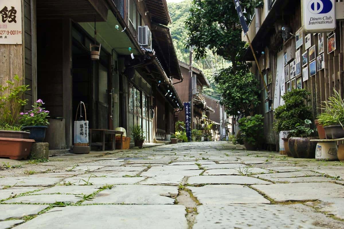 島根県松江市美保関町の観光スポット『青石畳通り』の景観
