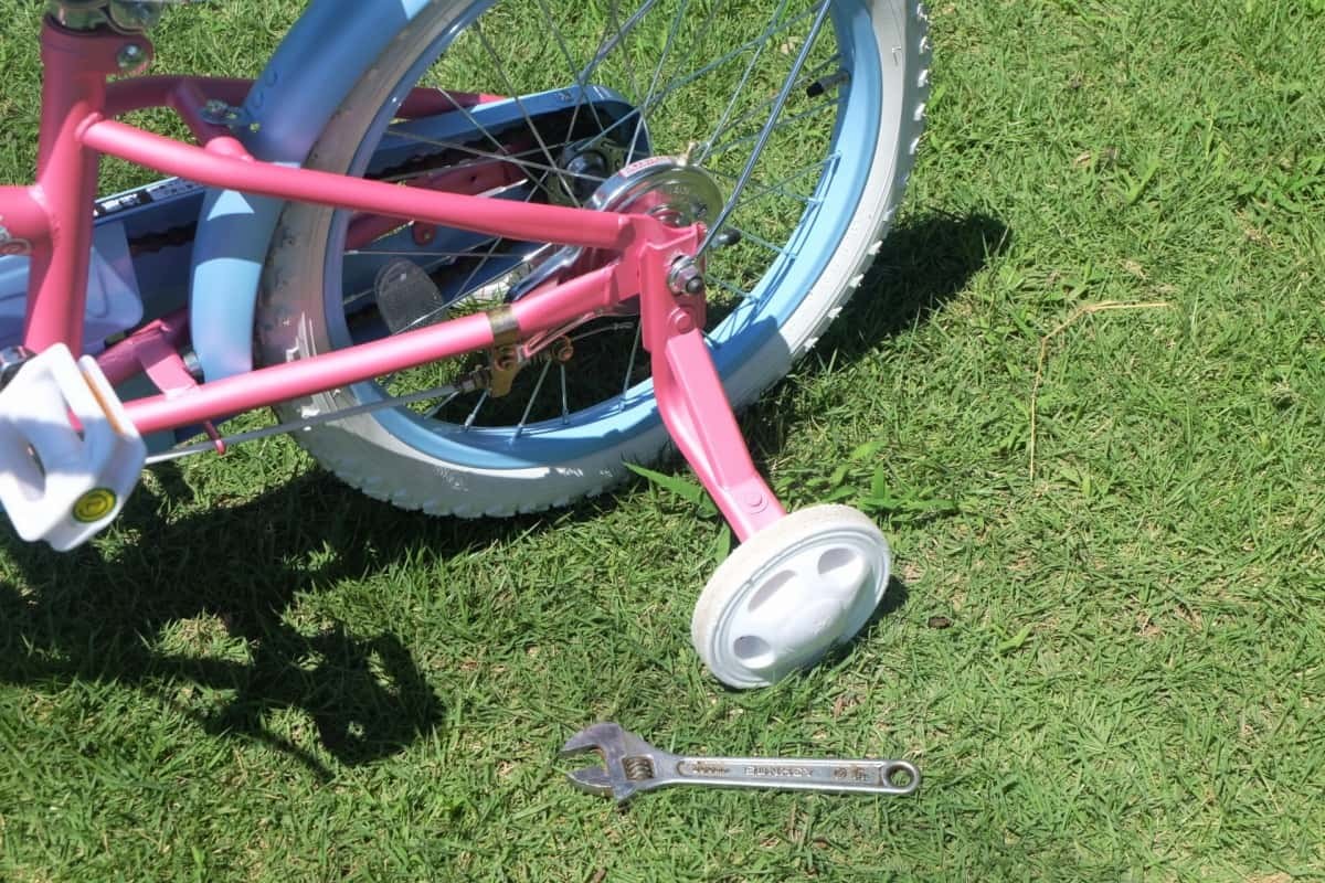 子ども用自転車の補助輪