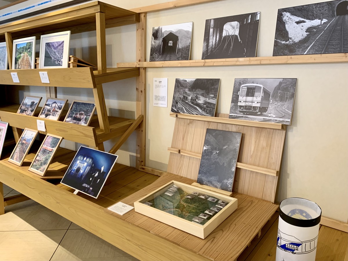 島根県奥出雲町の『鉄の彫刻美術館』で開催中のイベント「鉄道マンガ展＠奥出雲」の展示物