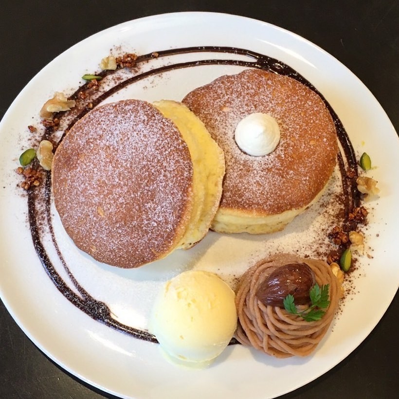 島根県松江市にある「グランカフェF東津田店」の今月のパンケーキ
