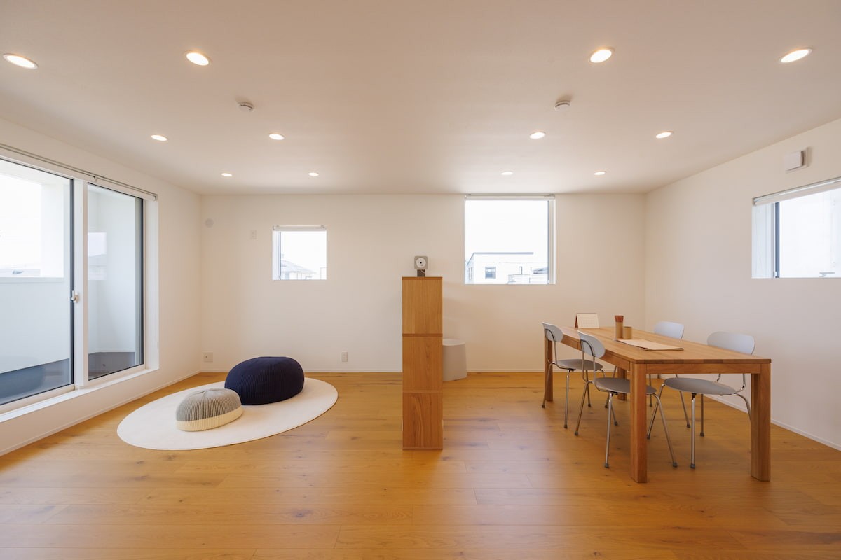 鳥取県米子市のおすすめ工務店「美保テクノス」による『無印良品』の「窓の家」の2階子供室