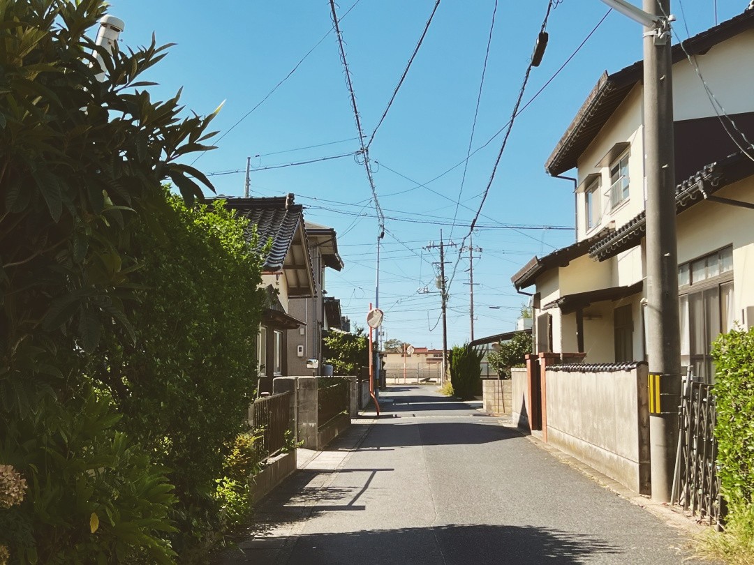鳥取県米子市の弓ヶ浜小学校の周辺の様子