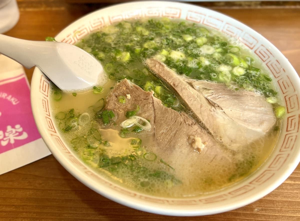 あつきちおすすめ鳥取県米子市のラーメン店『とん楽』の「長浜ラーメン ネギ増し」