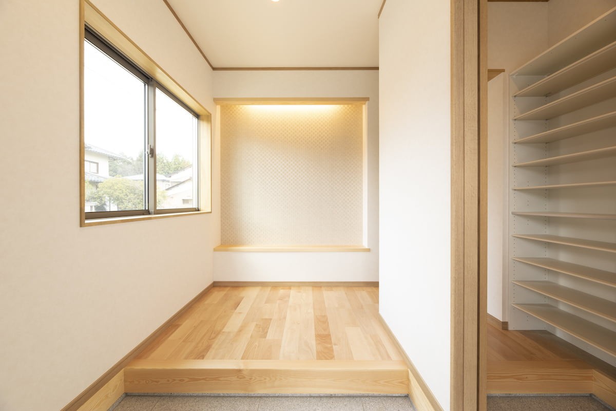 鳥取県西伯郡のおすすめ工務店「藤原建築工務店」による新築事例の玄関