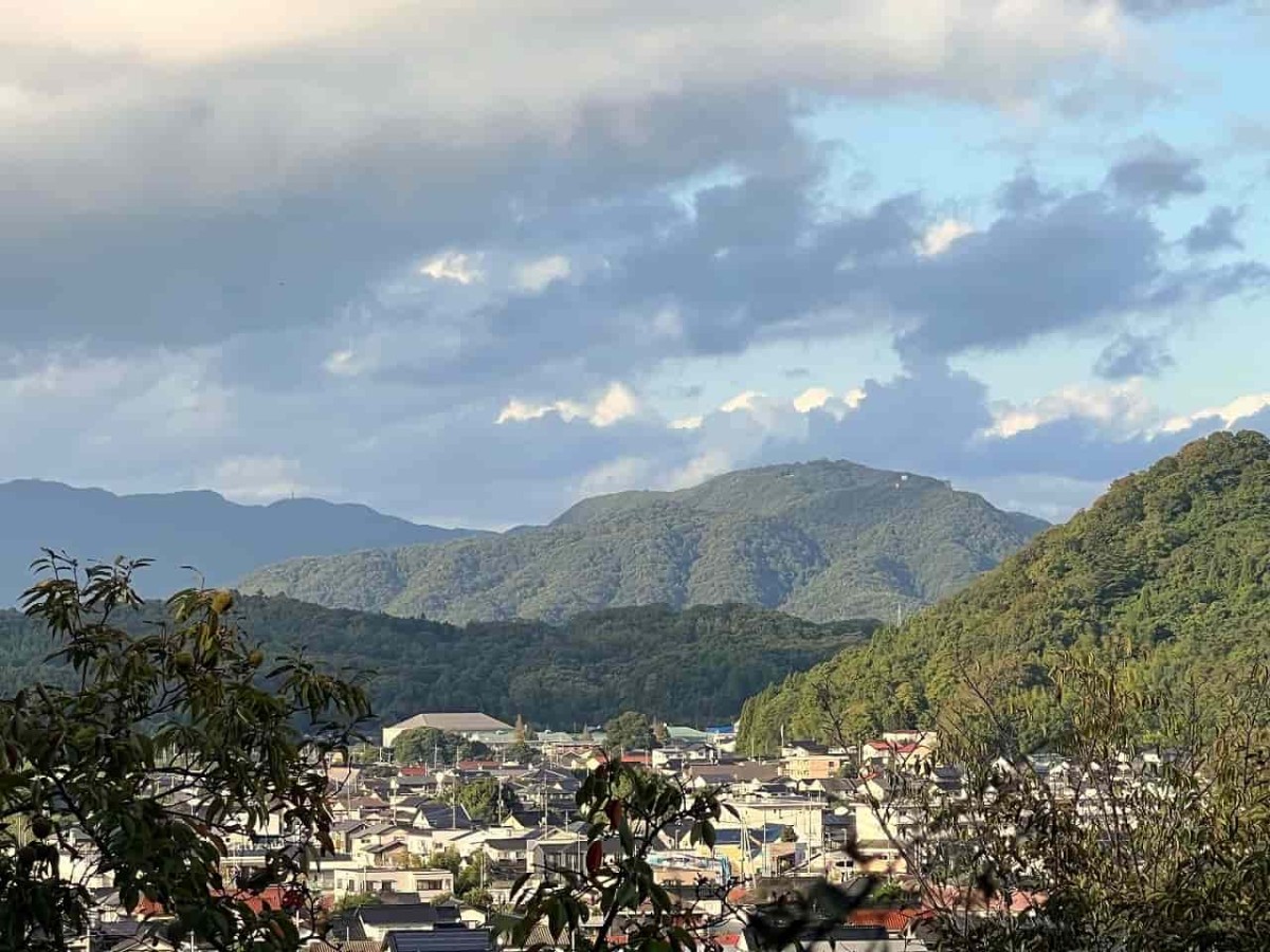 島根県松江市大庭町にある『涼み殿公園（すずみどのこうえん）』の様子