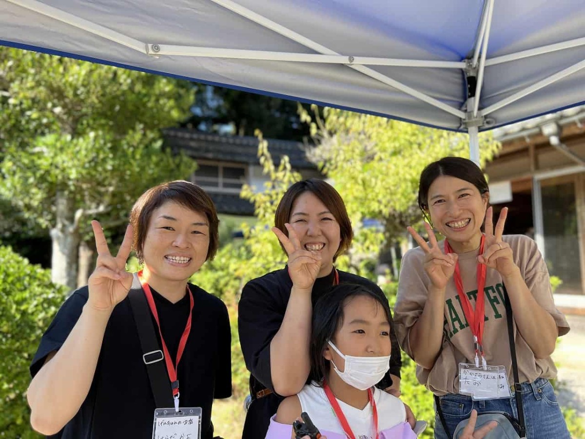 島根県出雲市の伊野地区で開催されたイベント「第1回こどもマーケット」の様子