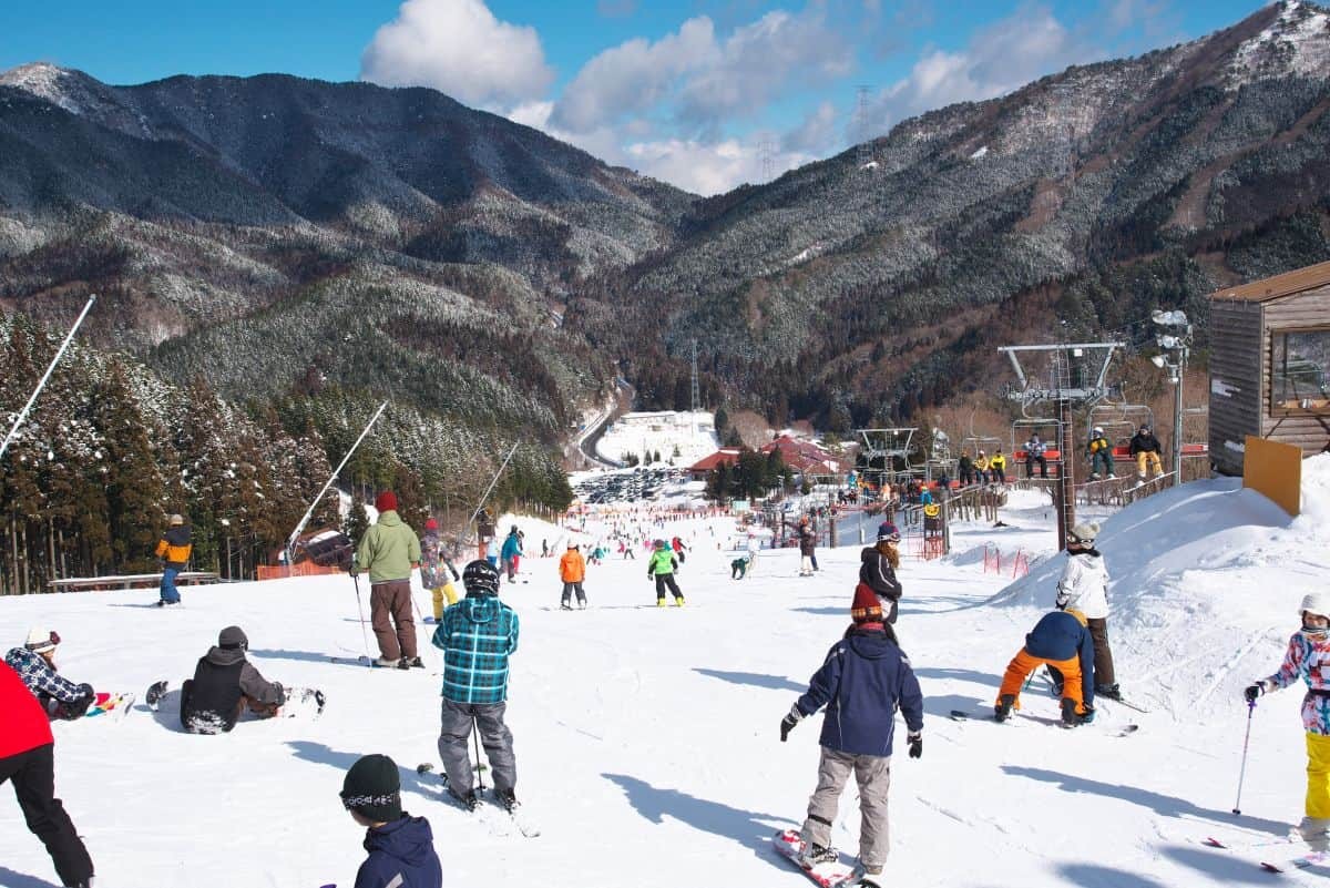 岡山県新見市の名物温泉『新見千屋温泉いぶきの里』に隣接するスキー場「いぶきの里スキー場」