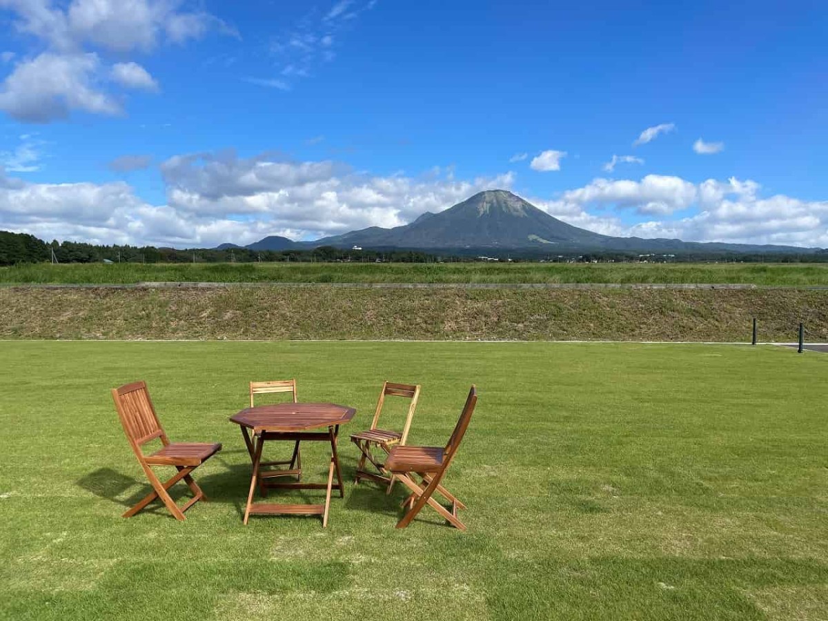 鳥取県伯耆町にある「テラスザダイセン」の店の前