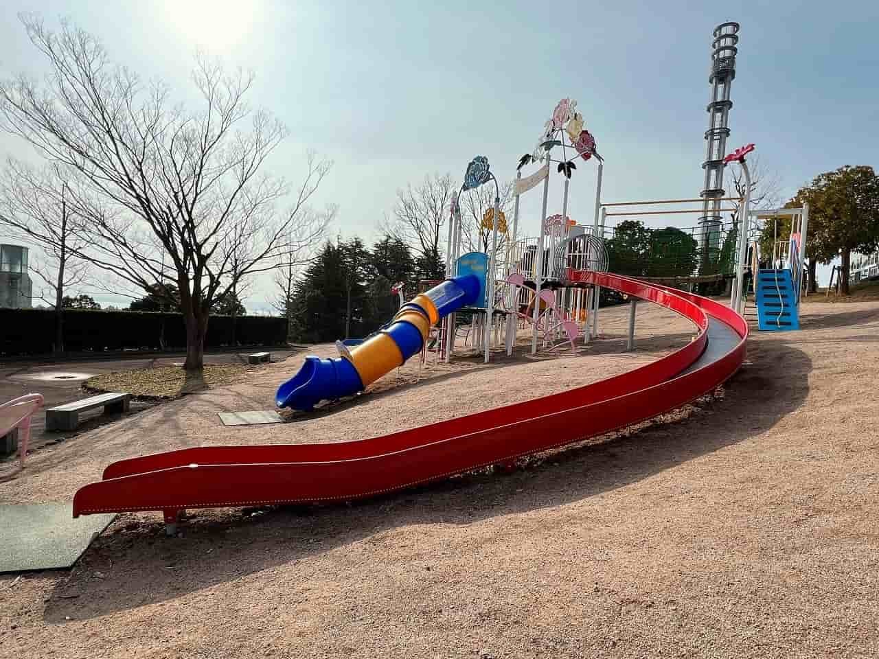 松江市『大塚山公園』に新遊具！楽しさも安全面も“大根島らしさ”もアップ【公園であそ部】｜日刊Lazuda(ラズダ) 島根・鳥取を知る、見る、食べる、遊ぶ、暮らすWebマガジン