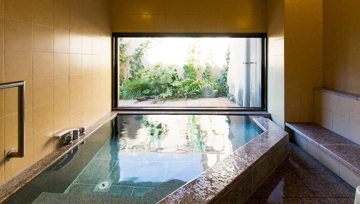島根県米子市の日帰り温泉施設『湧くわく天然温泉ラピスパ』の貸切風呂