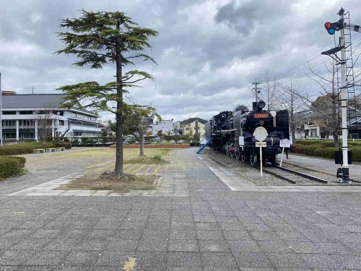 島根県浜田市にある『浜田市東公園』内にあるSLの様子