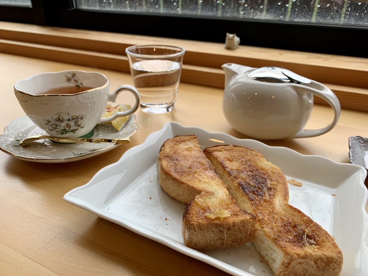 島根県雲南市三刀屋町の複合施設「コトリエット」にオープンしたブックカフェ『コタ』のトースト