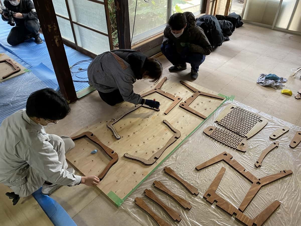 島根県江津市都野津町で開催された古民家カフェワークショップ「つのづリノベーション」の会場の様子