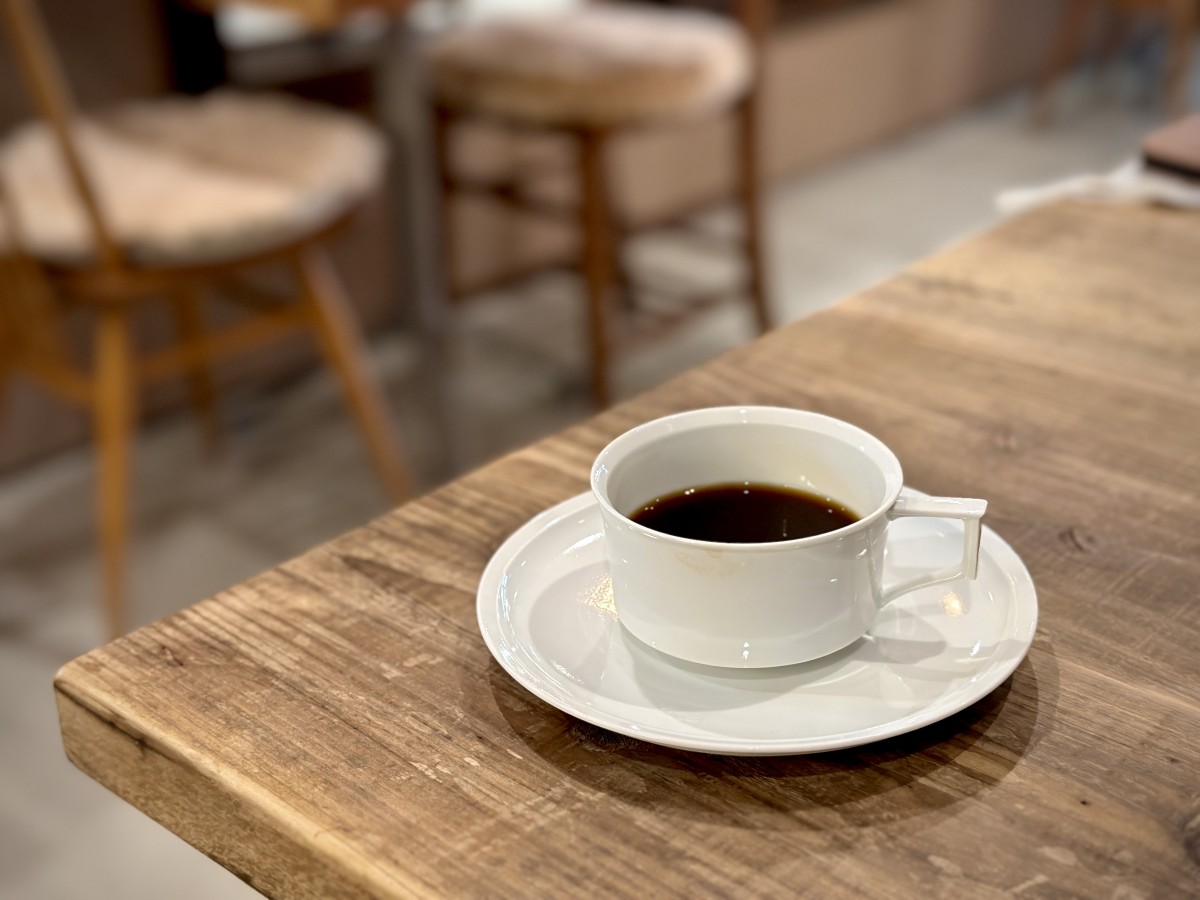 島根県飯南町の穴場カフェ『Cafe and Gallery 鐘や』で提供されるブレンドコーヒー