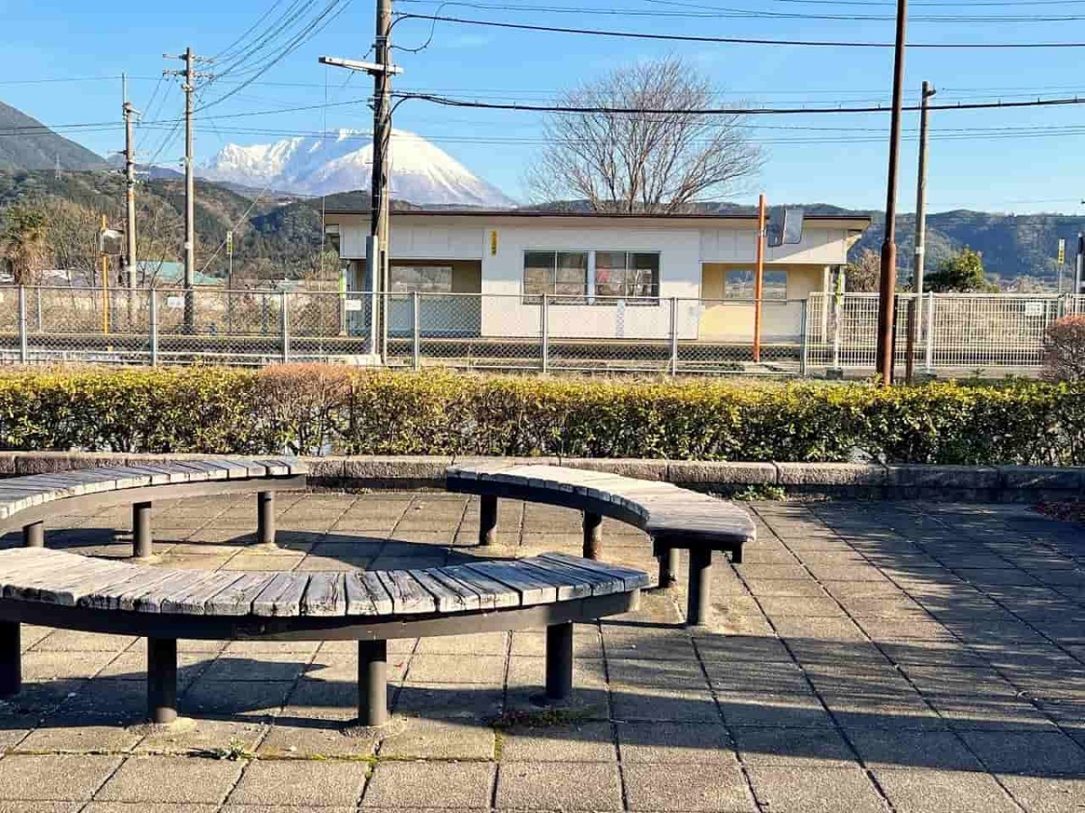 鳥取県米子市にある「淀江駅」から見える大山