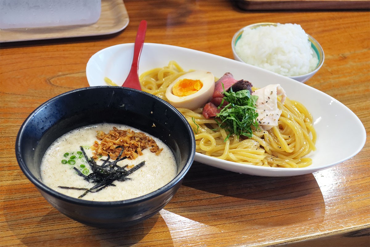 島根県雲南市のラーメン店『多納屋noodsさぶろく』の「納豆つけ麺」