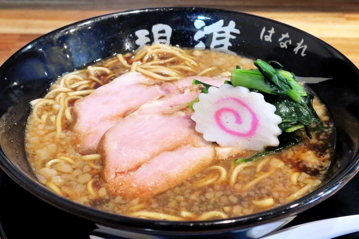 島根県松江市のラーメン店『現進はなれ』の新メニュー「漆黒中華そば」