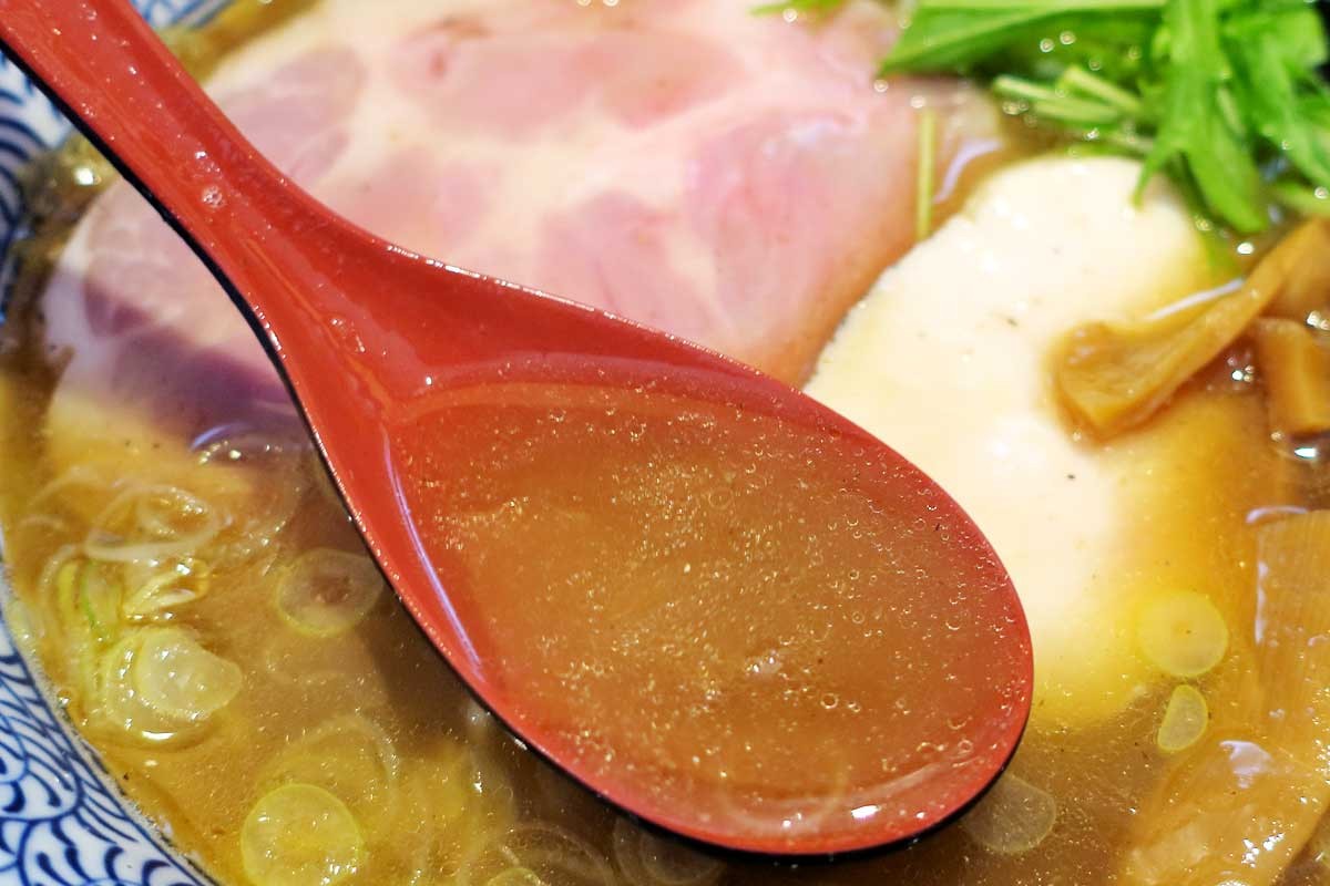 鳥取県倉吉市の人気ラーメン店『麺屋 TASUKU』の中華そば