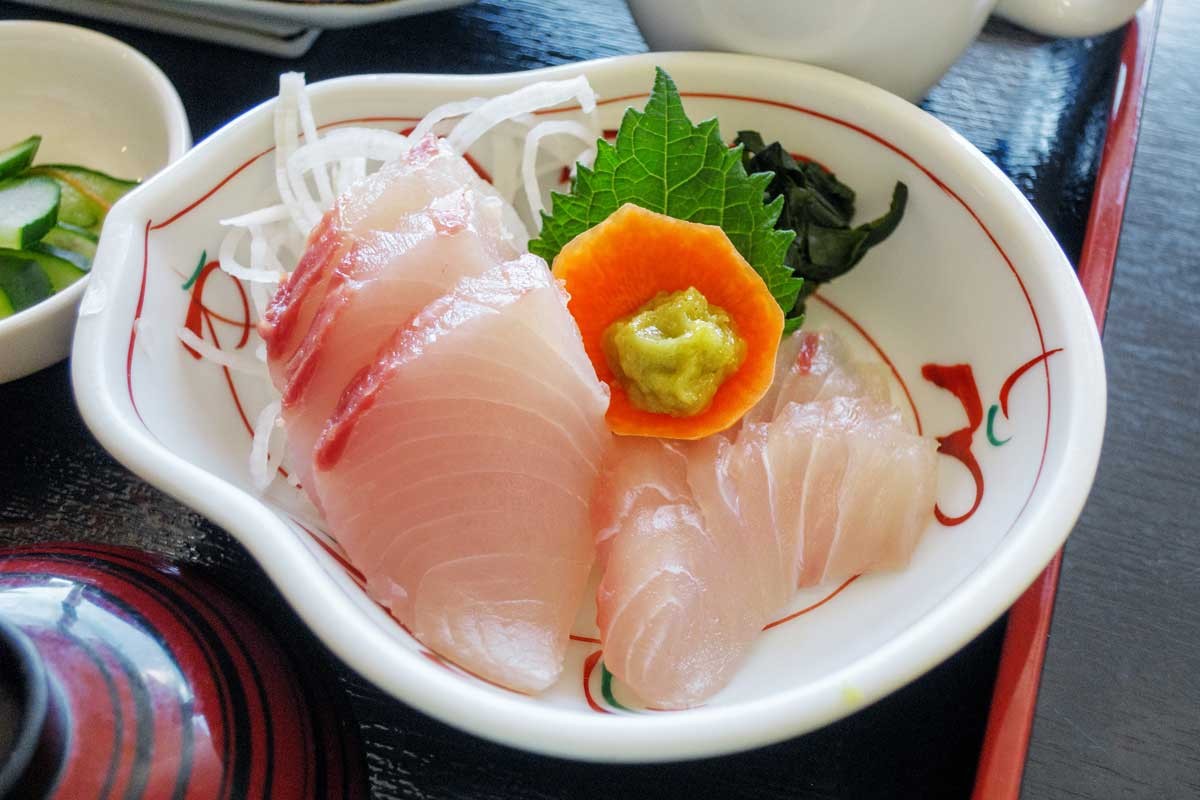 ヒラマサの刺身
