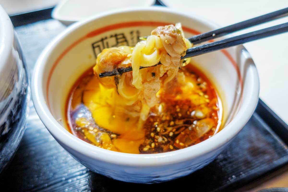 JR松江駅直結の複合施設内にあるラーメン店『らあ麺ダイニング 為セバ成ル。KAKERU』の「元祖 牛肉そばつけ麺」