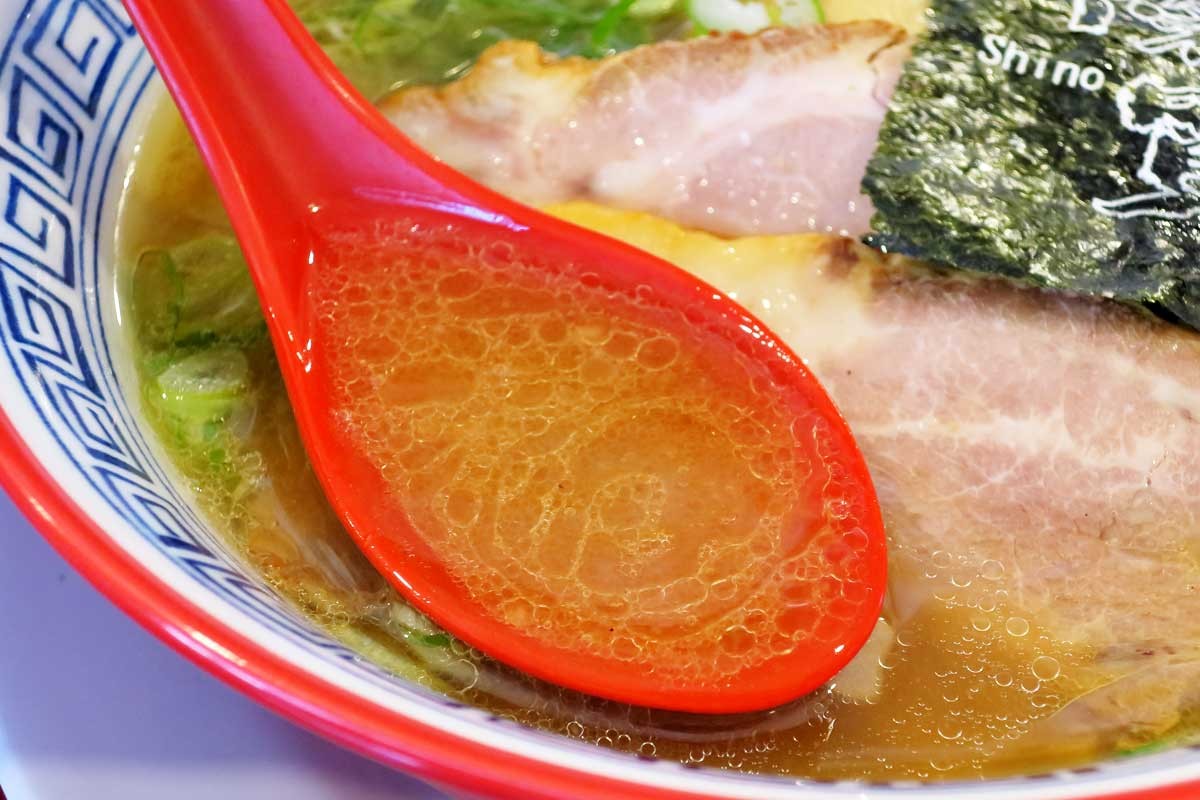 島根県松江市のJR松江駅高架下にある『シノカンnoodle』の中華そば