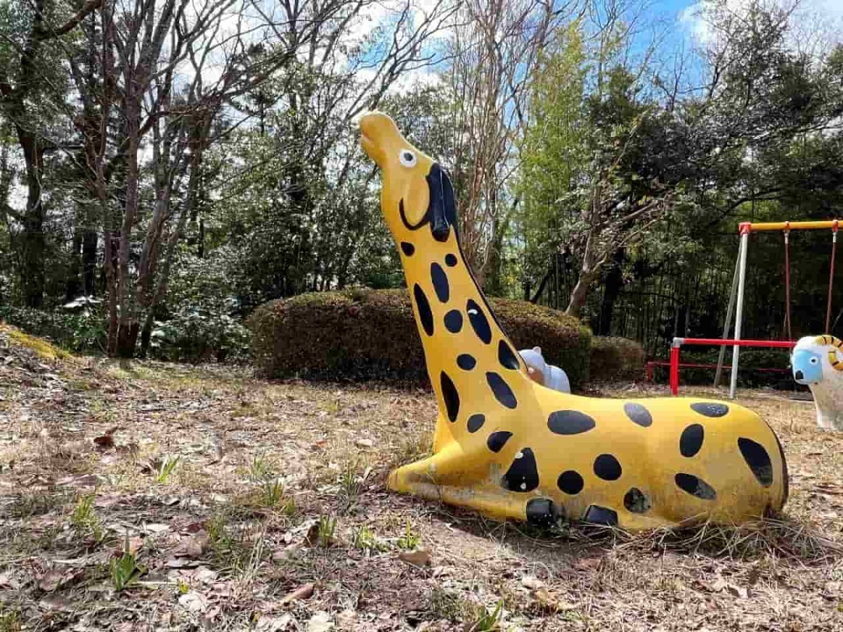 島根県松江市にある『空口公園』にいるキリンの置物