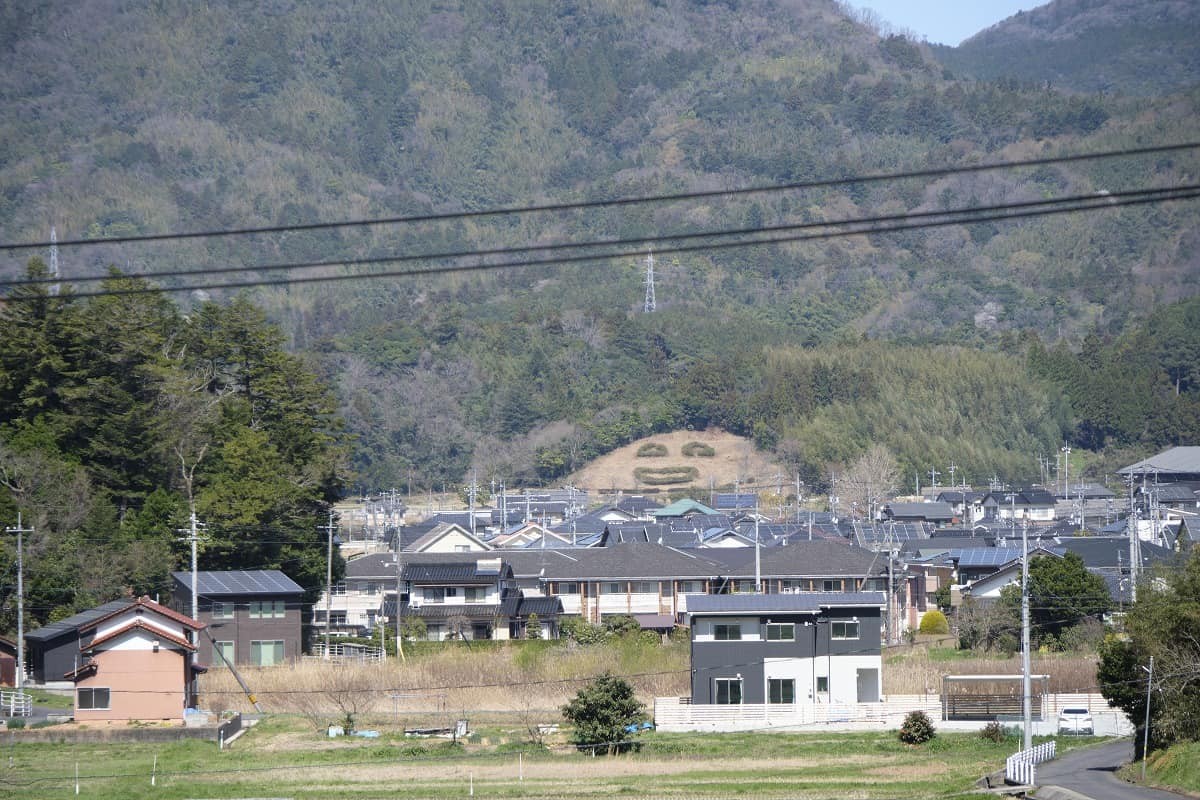 島根県松江市にある「にっこり山」の遠景
